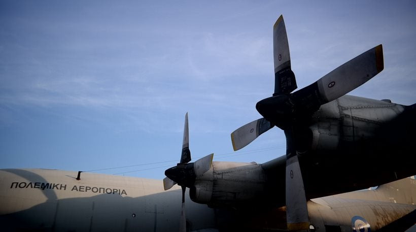 Στη Λάρνακα C-130 για να φέρει στην Ελλάδα 60 Κύπριους πυροσβέστες